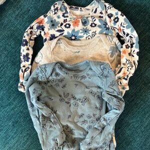 Just One You Carter's NB long sleeved body suits